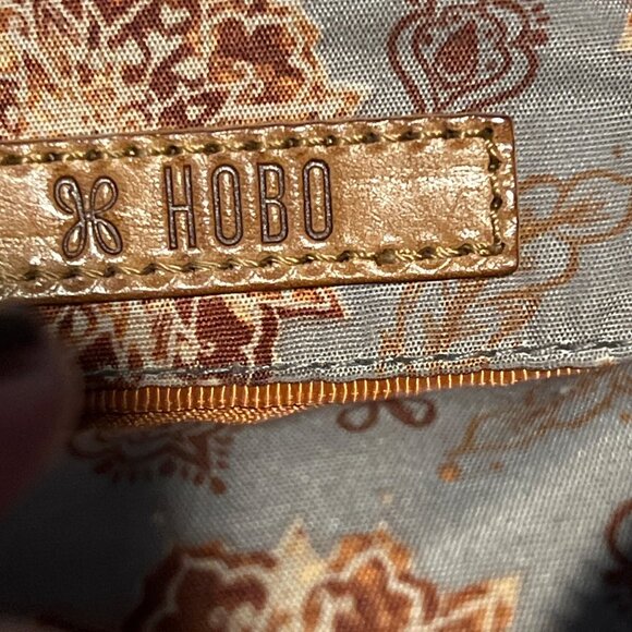 Hobo Blaze Convertible Handbag leather Crossbody Bag Tassel Accent Toupe - Picture 4 of 7